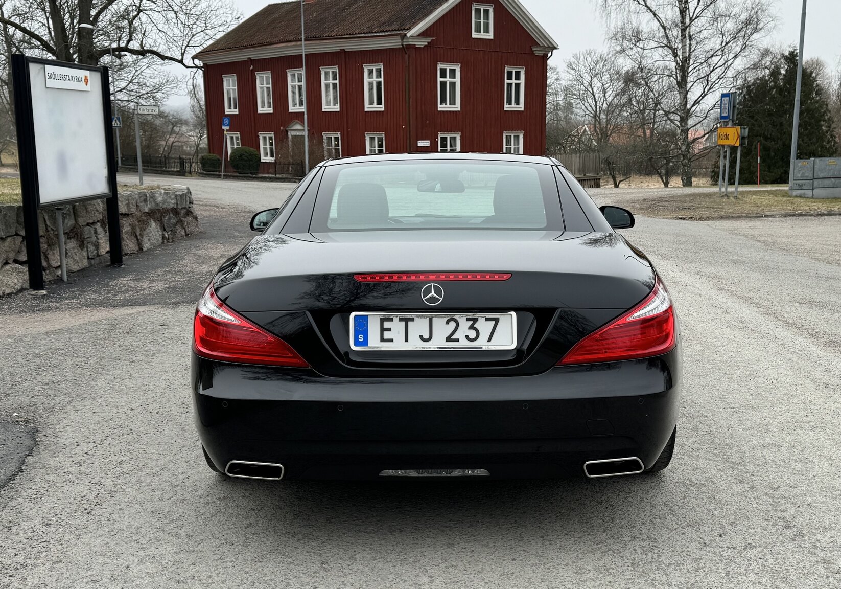 Exterior image of 2013 MERCEDES-BENZ SL 500