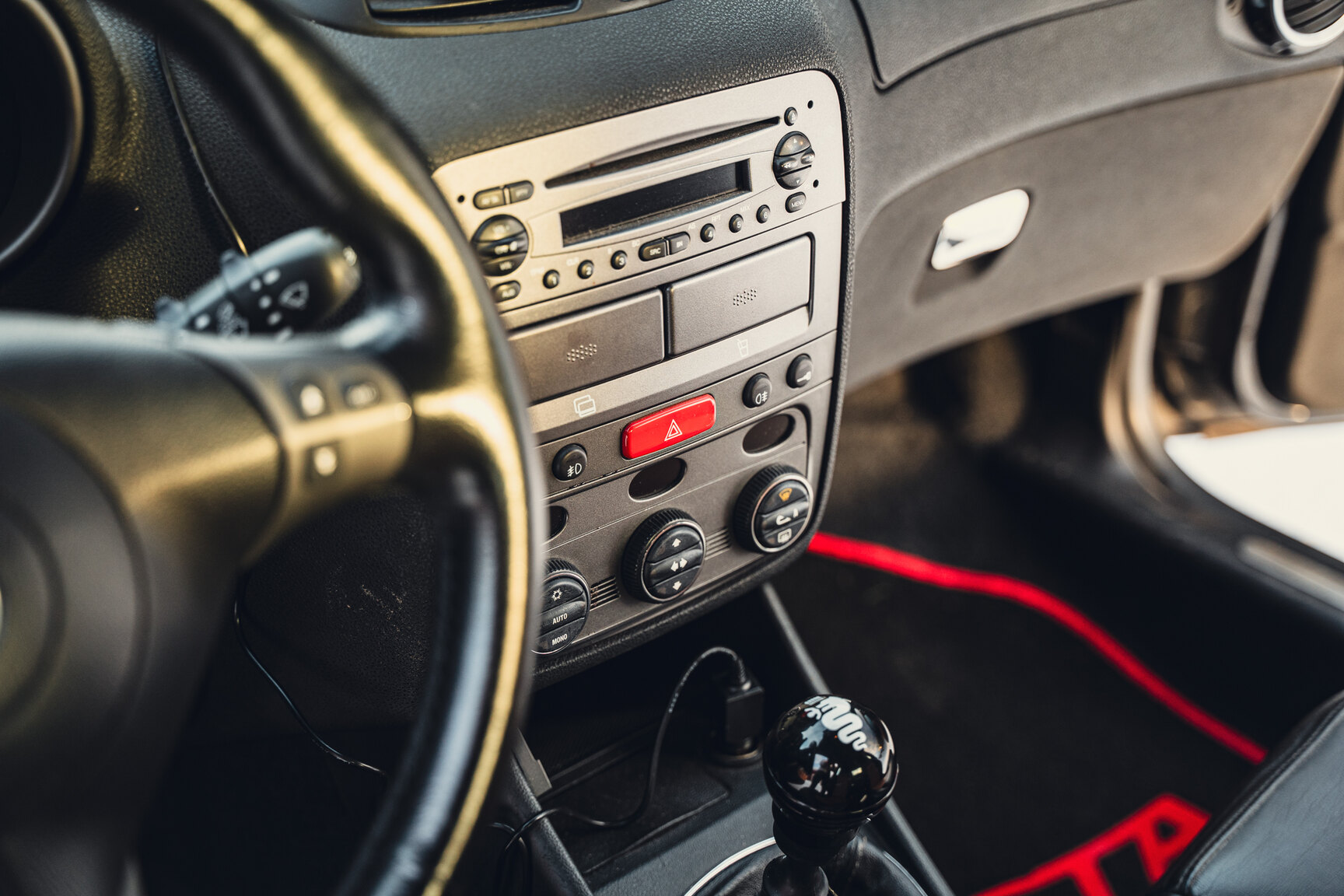 Interiörbild 2003 Alfa Romeo 147 GTA