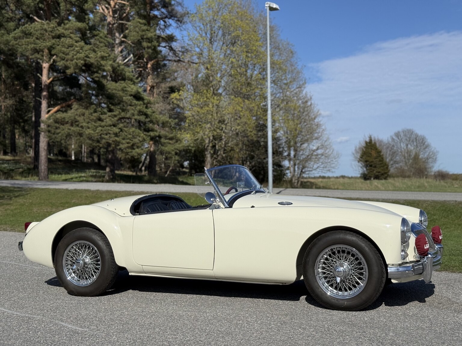 Exteriörbild på 1959 MG MGA 1500