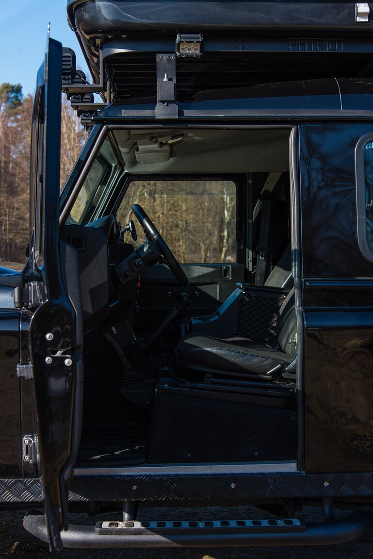 Interiörbild 2009 Land Rover Defender 90 2.4 TD4 4x4