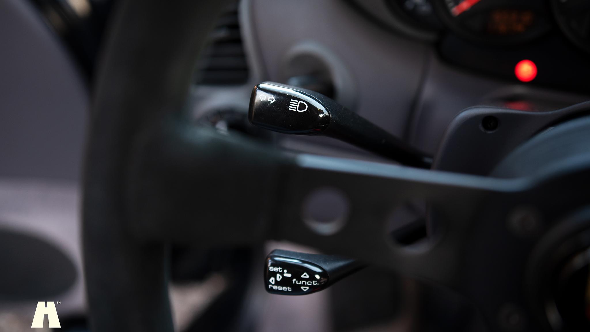 Innenraumfoto von 1998 Porsche 996 Carrera 2 “Clubsport”