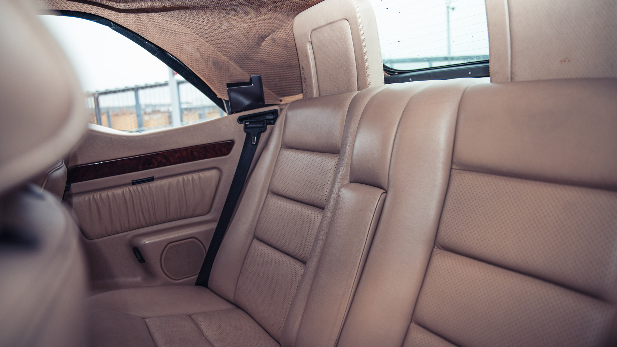 Interiörbild 1995 Mercedes Benz E320 Cabriolet (22)