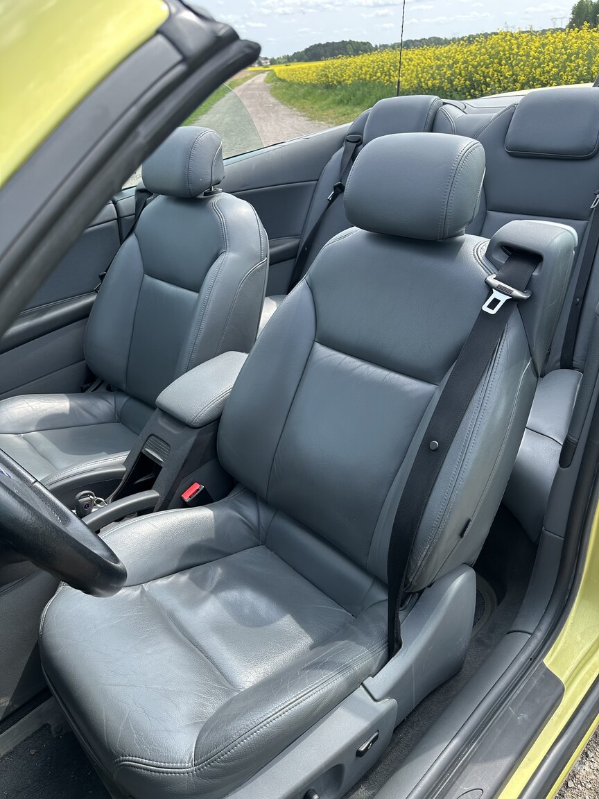 Innenraumfoto von 2004 SAAB 9.3 Aero Convertible 2.0T