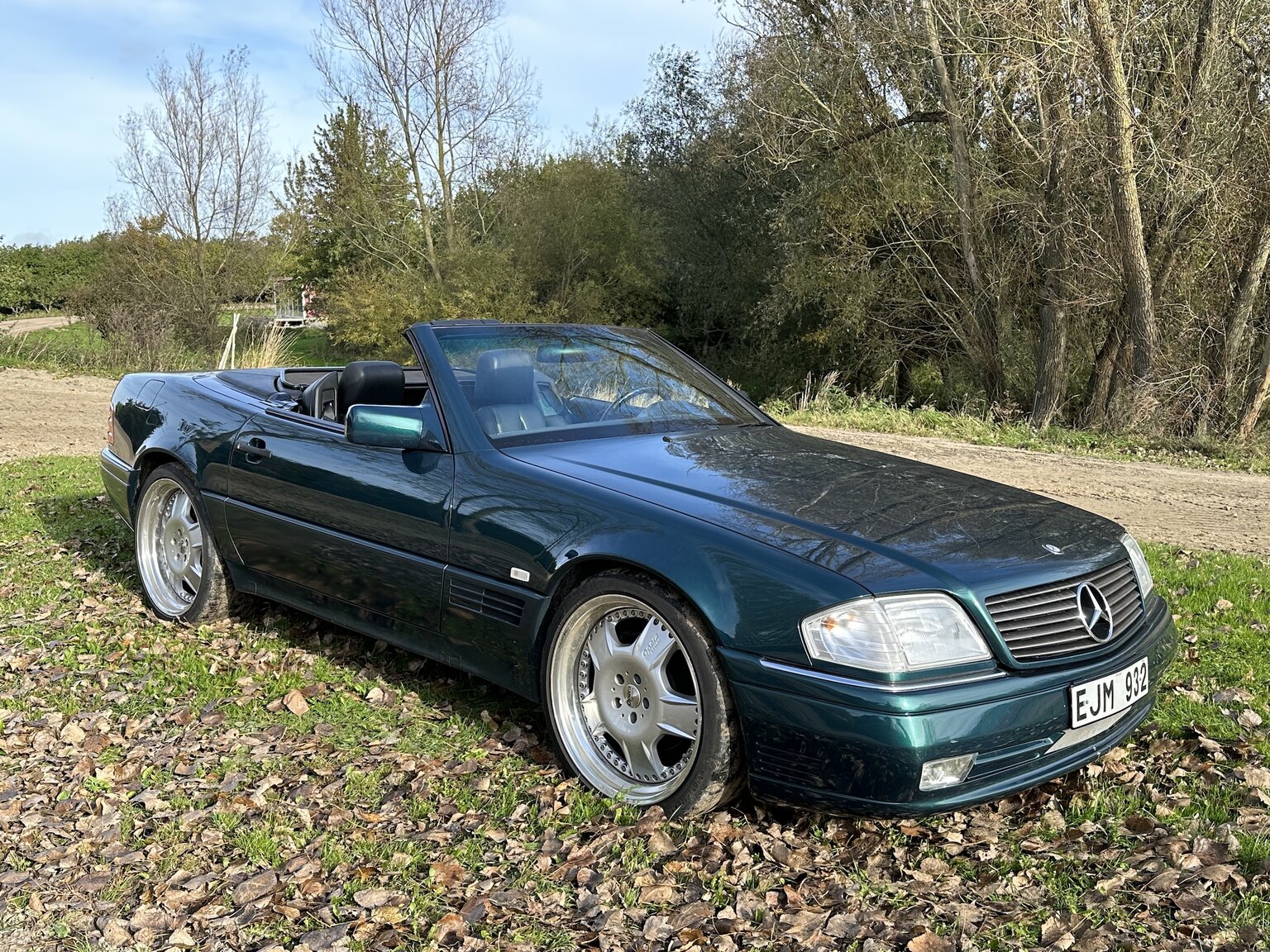 Exteriörbild på 1995 Mercedes-Benz SL 500 (11)