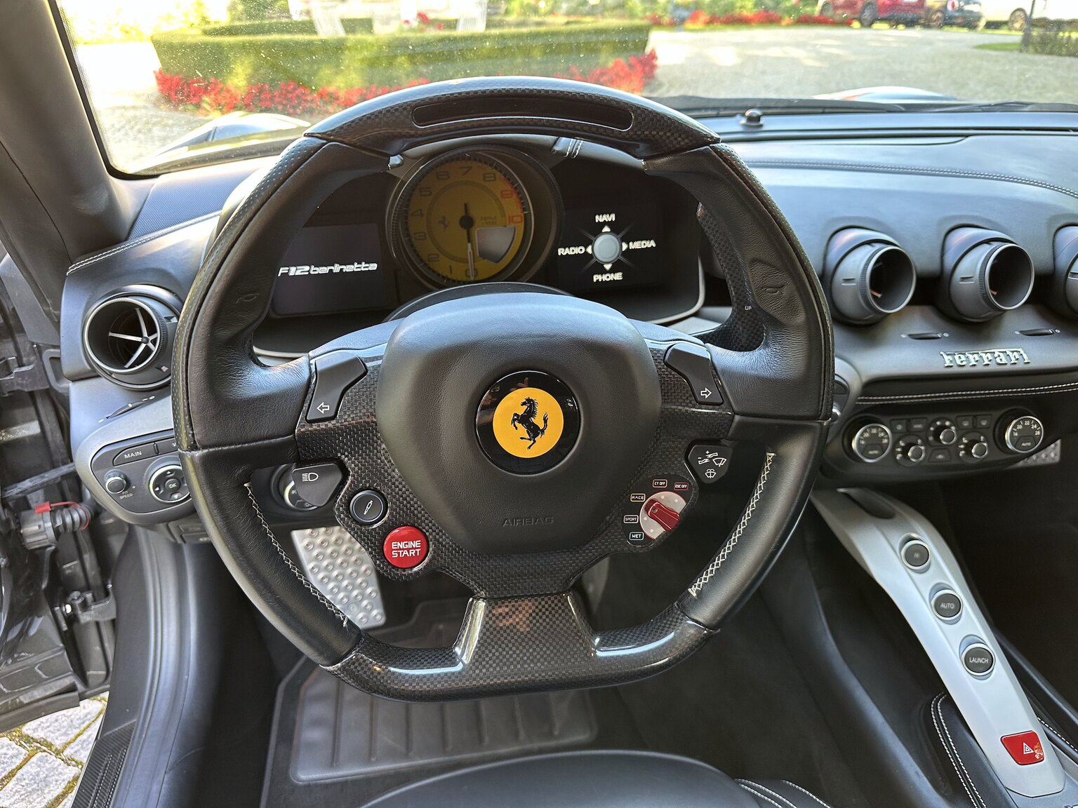 Interiörbild 2013 Ferrari F12 Berlinetta