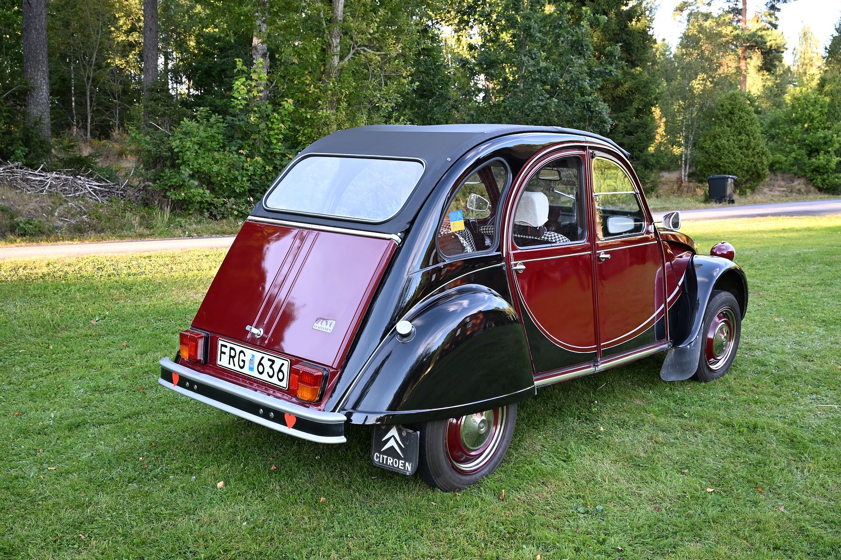 Exterior image of 1981 Citroën 2CV Charleston