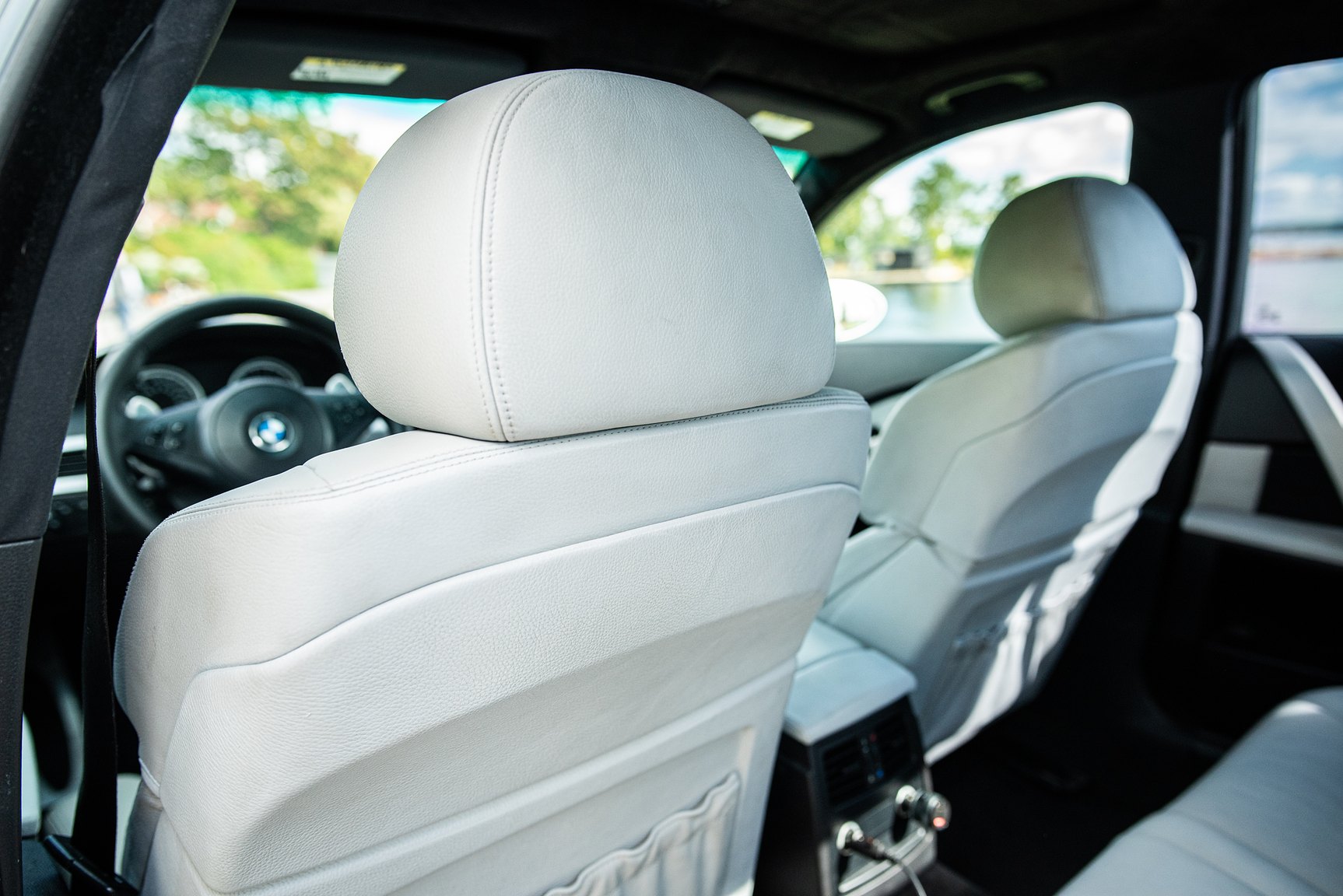 Interior image of 2006 BMW E60 M5