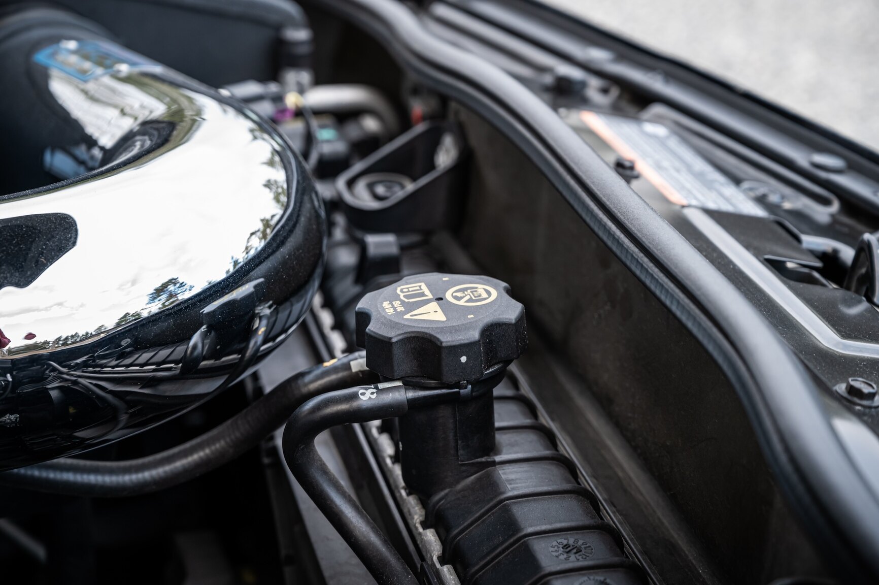 Image of 2010 Chevrolet Camaro SS (9) mechanics