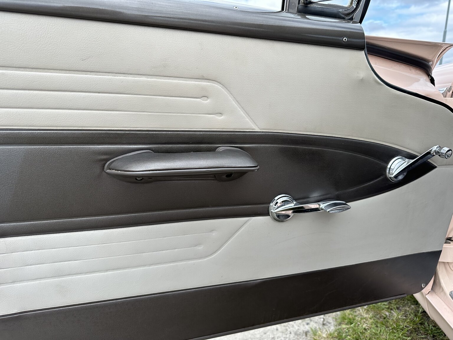 Interior image of 1959 Mercury Monterey 4-door Hardtop Cruiser