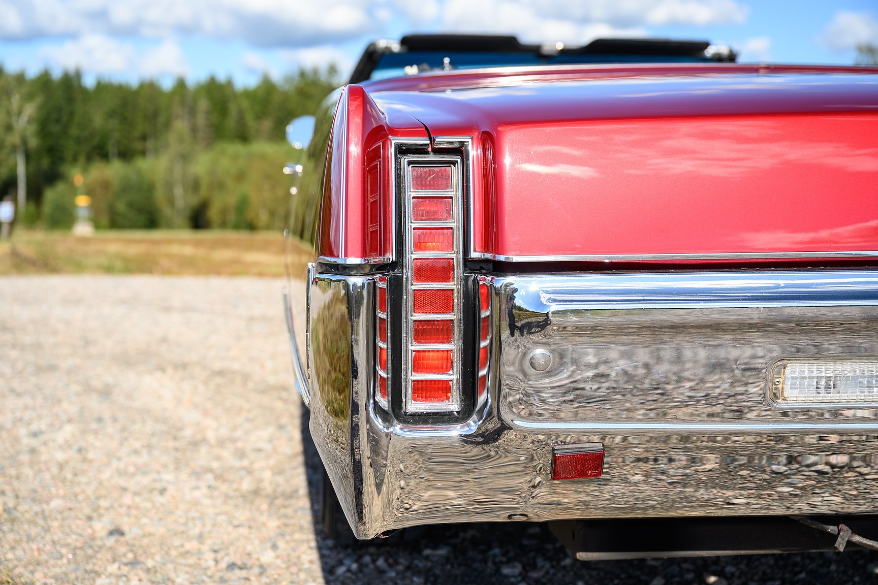 Exterior image of 1970 Oldsmobile Ninety-Eight Convertible 7.5 V8