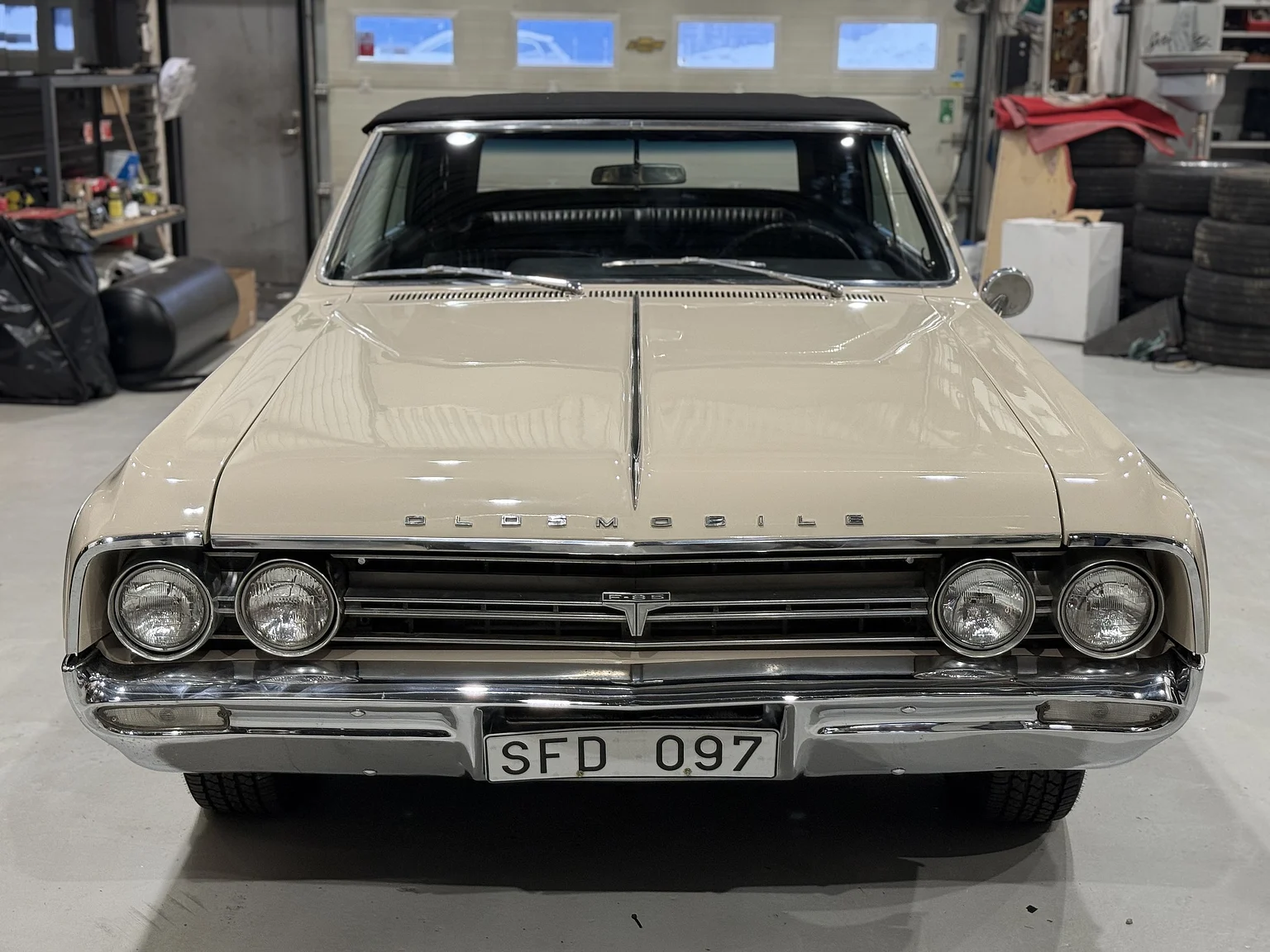 Exterior image of 1964 Oldsmobile Cutlass Convertible (24)