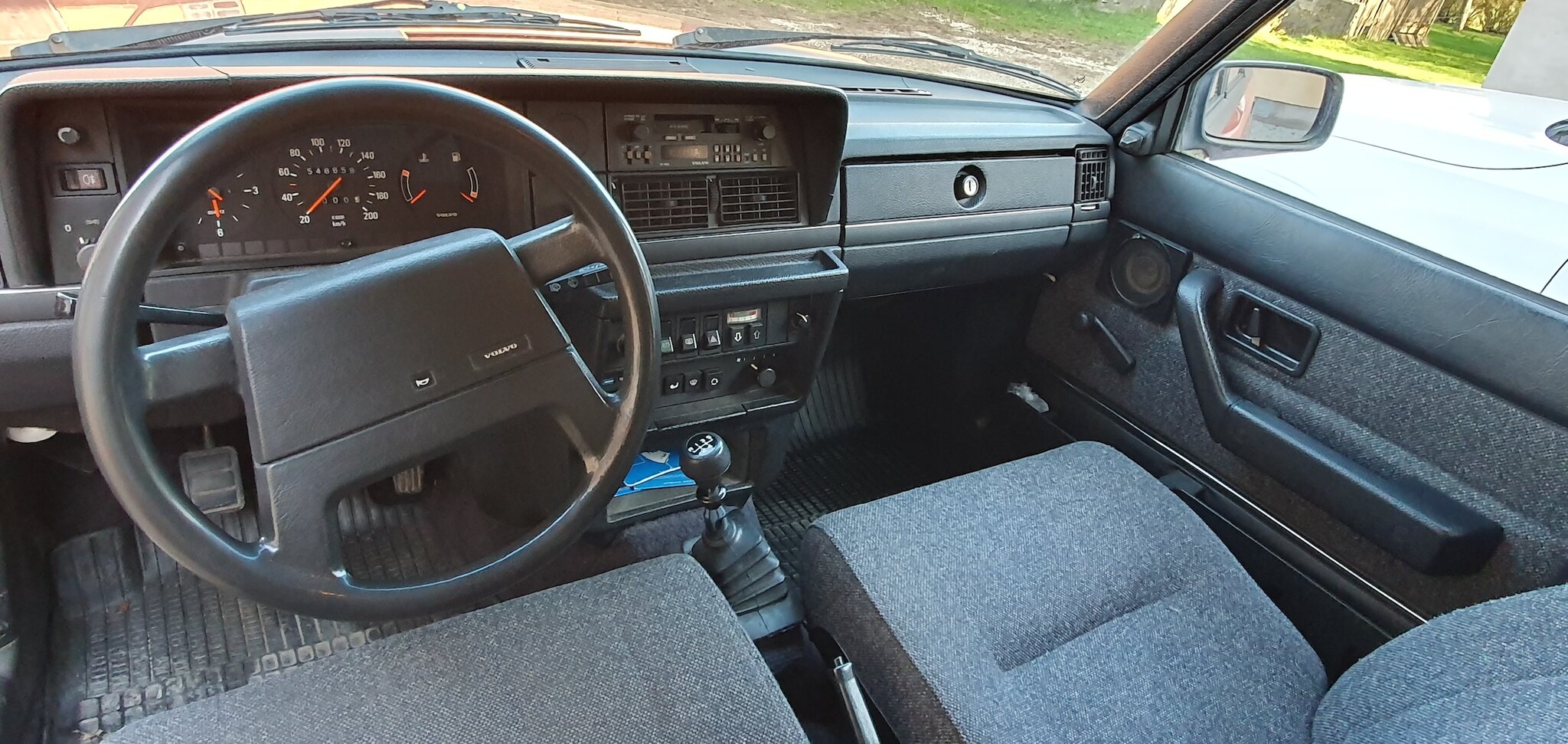 Interiörbild 1990 Volvo 245 GL