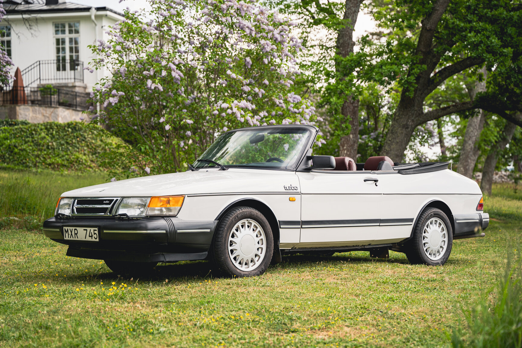 Exterior image of 1987 Saab 900 Turbo Convertible