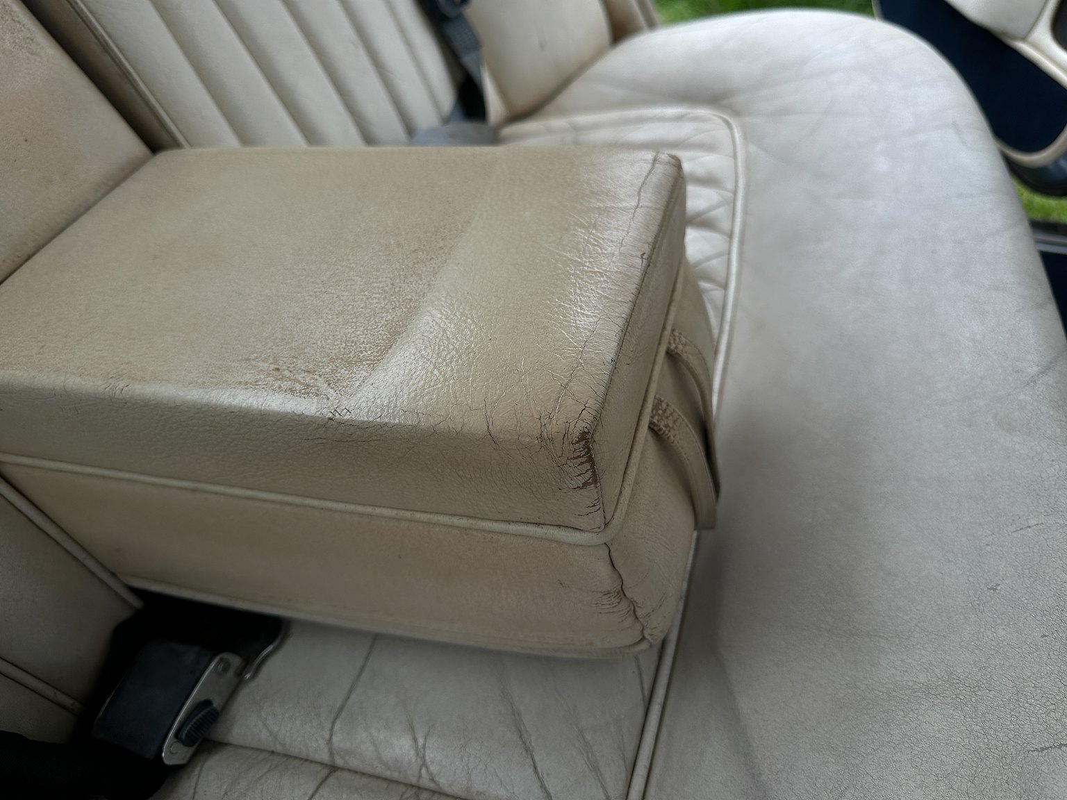 Interior image of 1972 Rolls-Royce Silver Shadow