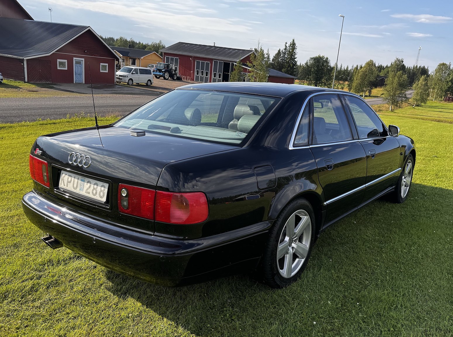 Exteriörbild på 1999 Audi S8 4.2 Quattro