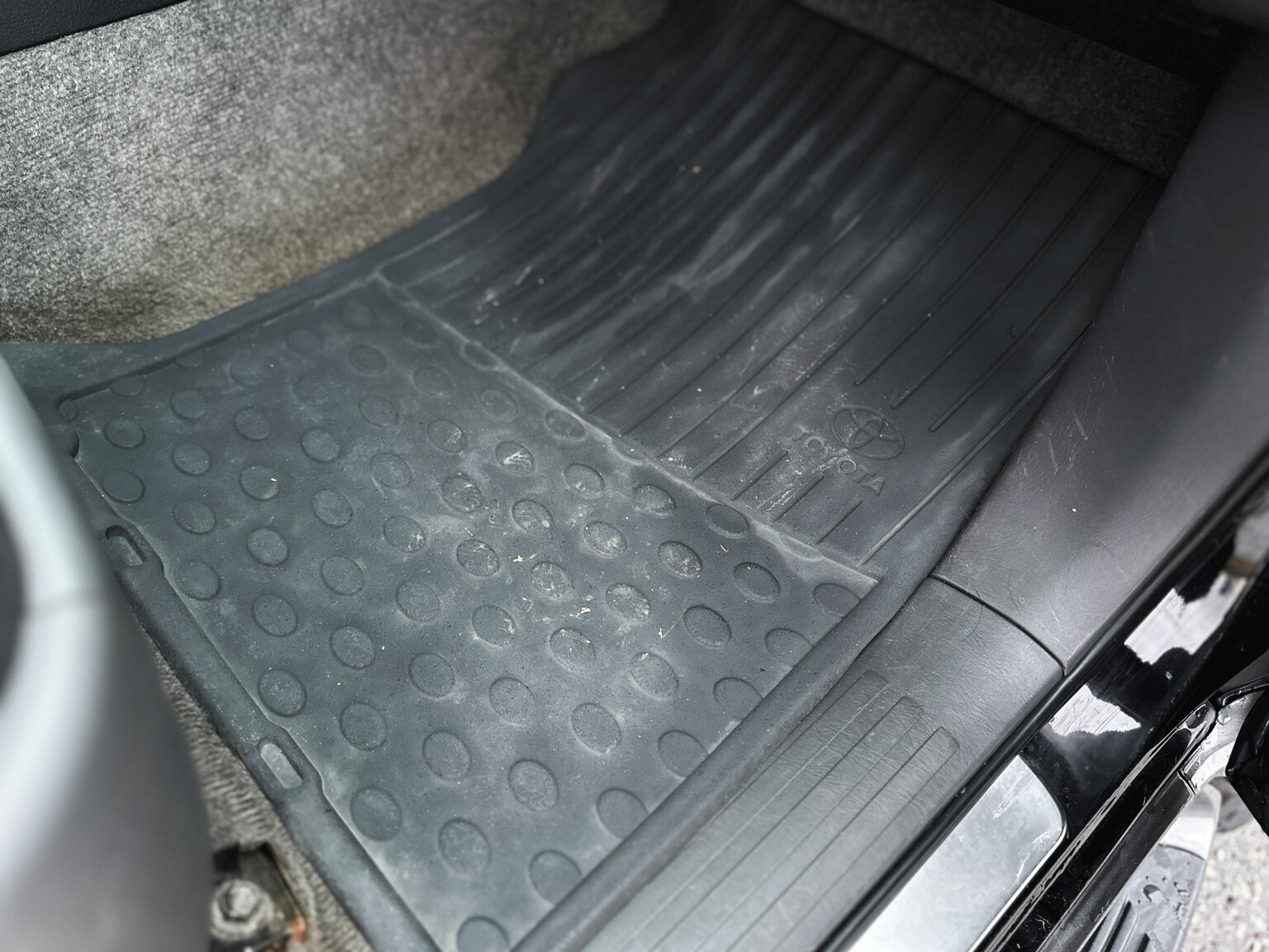 Innenraumfoto von 2004 Toyota Land Cruiser