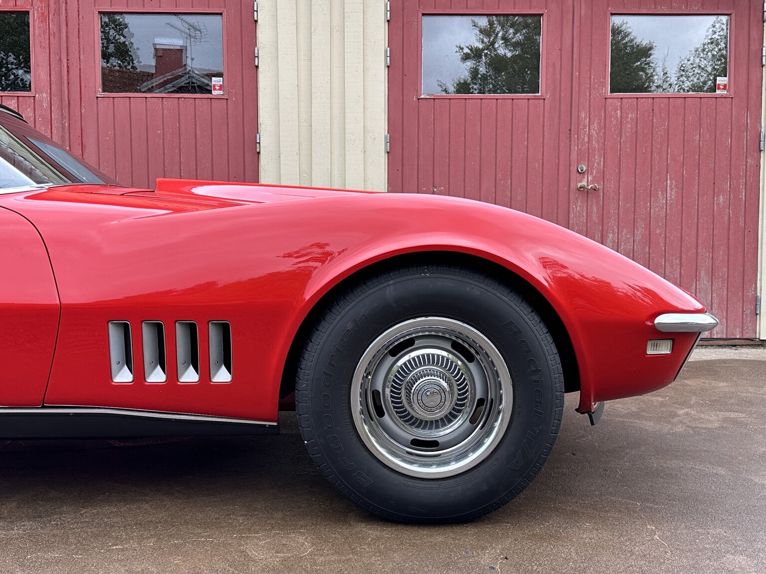 Exterior image of 1968 Chevrolet Corvette 427ci / 435hp (13)