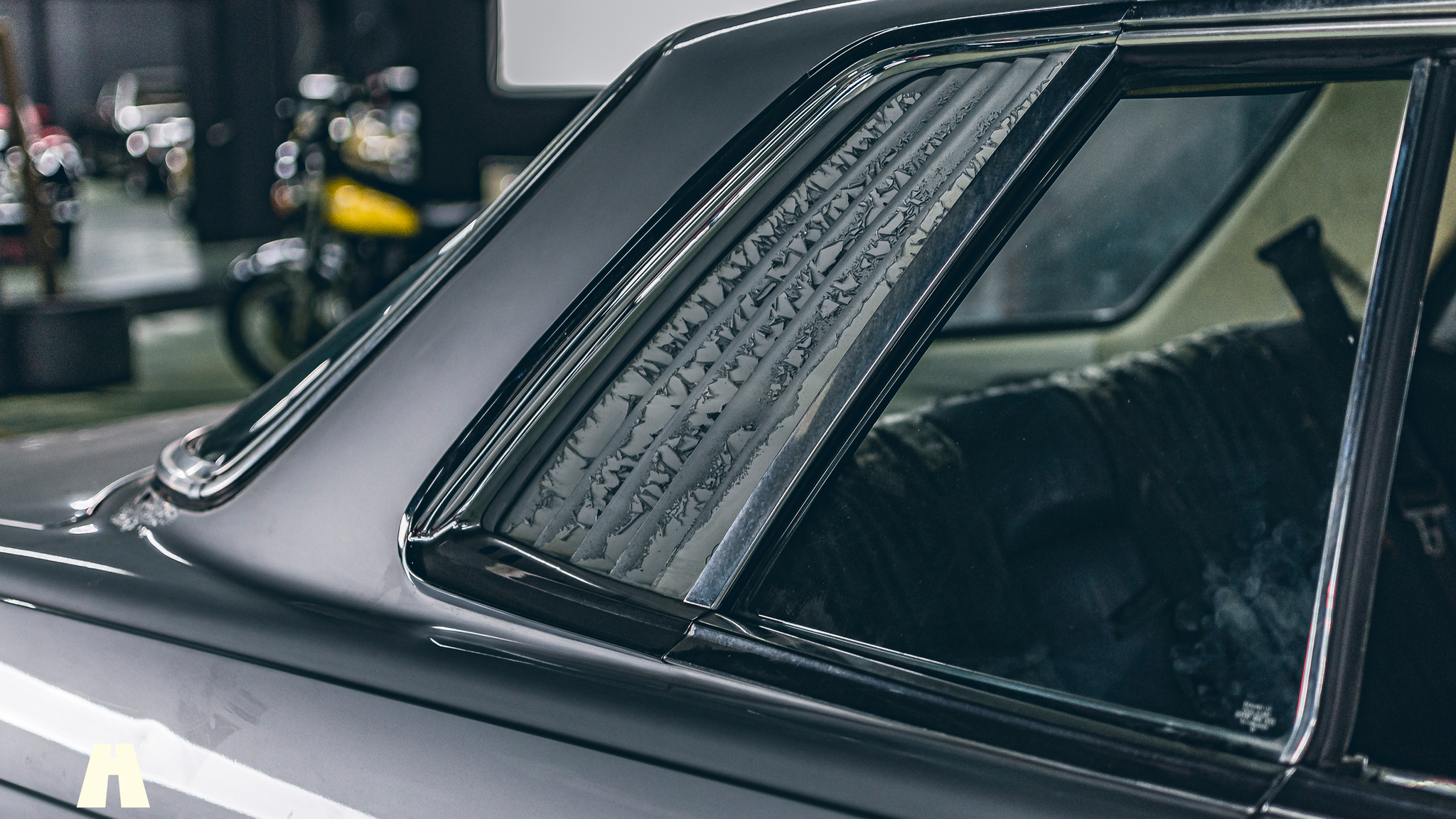 Exteriörbild på 1974 Mercedes SLC450 Project