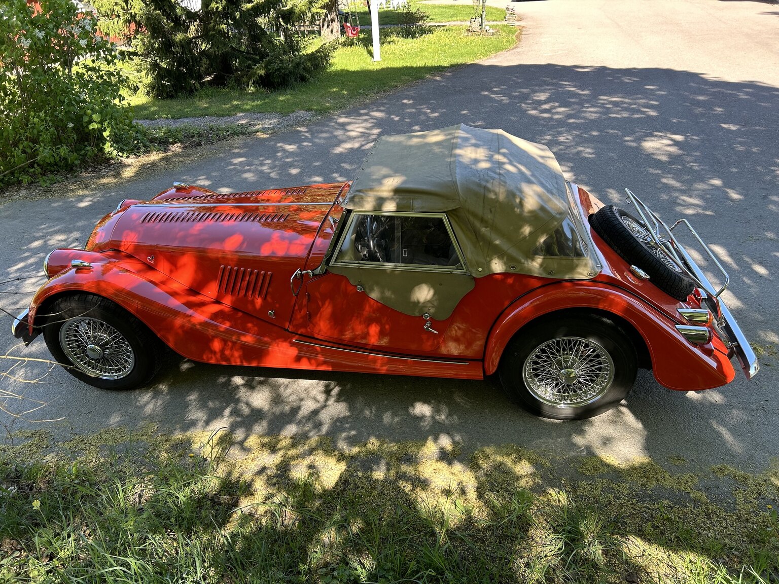 Exterior image of 1983 Morgan 4/4