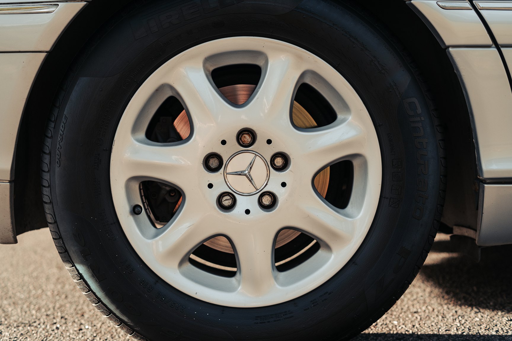 Exteriörbild på 1999 Mercedes-Benz S 320