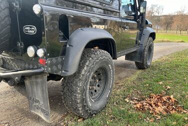 Exterior image of 2002 Land Rover Defender 90 2.5 Td5