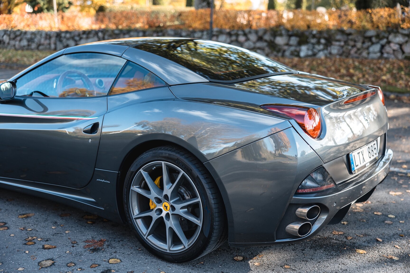 Exterior image of 2011 Ferrari California 