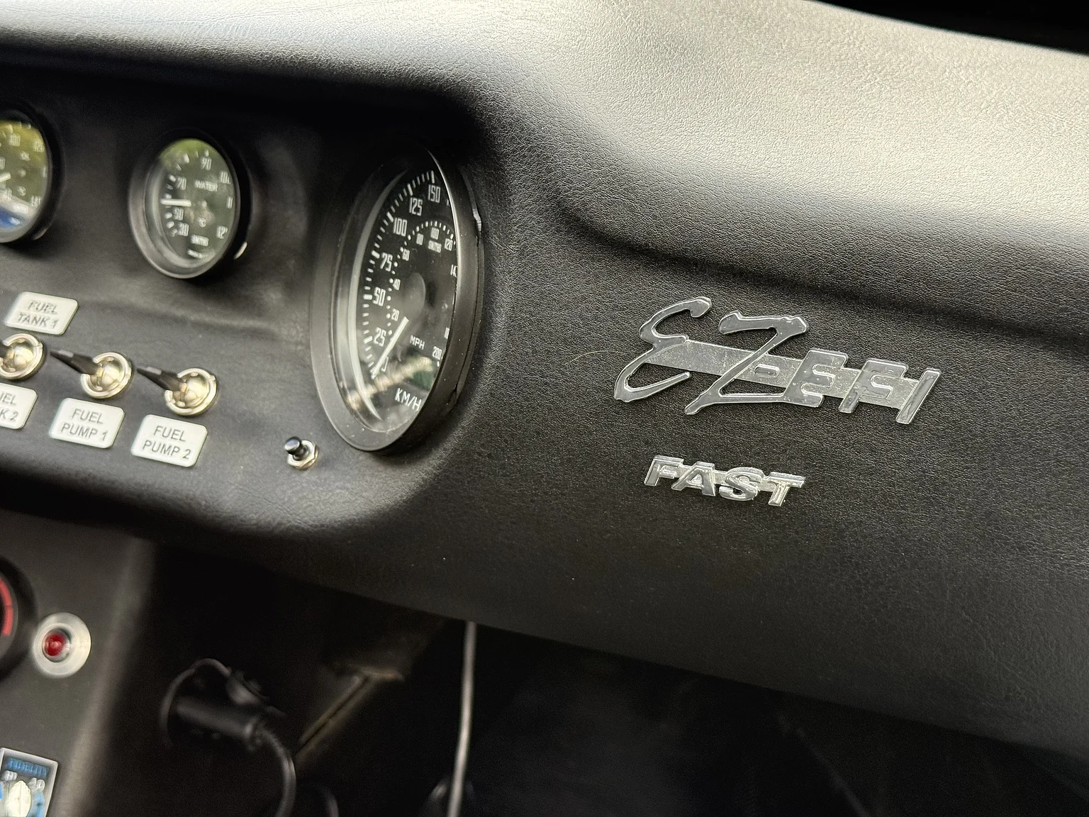 Innenraumfoto von 2024 Ford GT40 Tribute (27)
