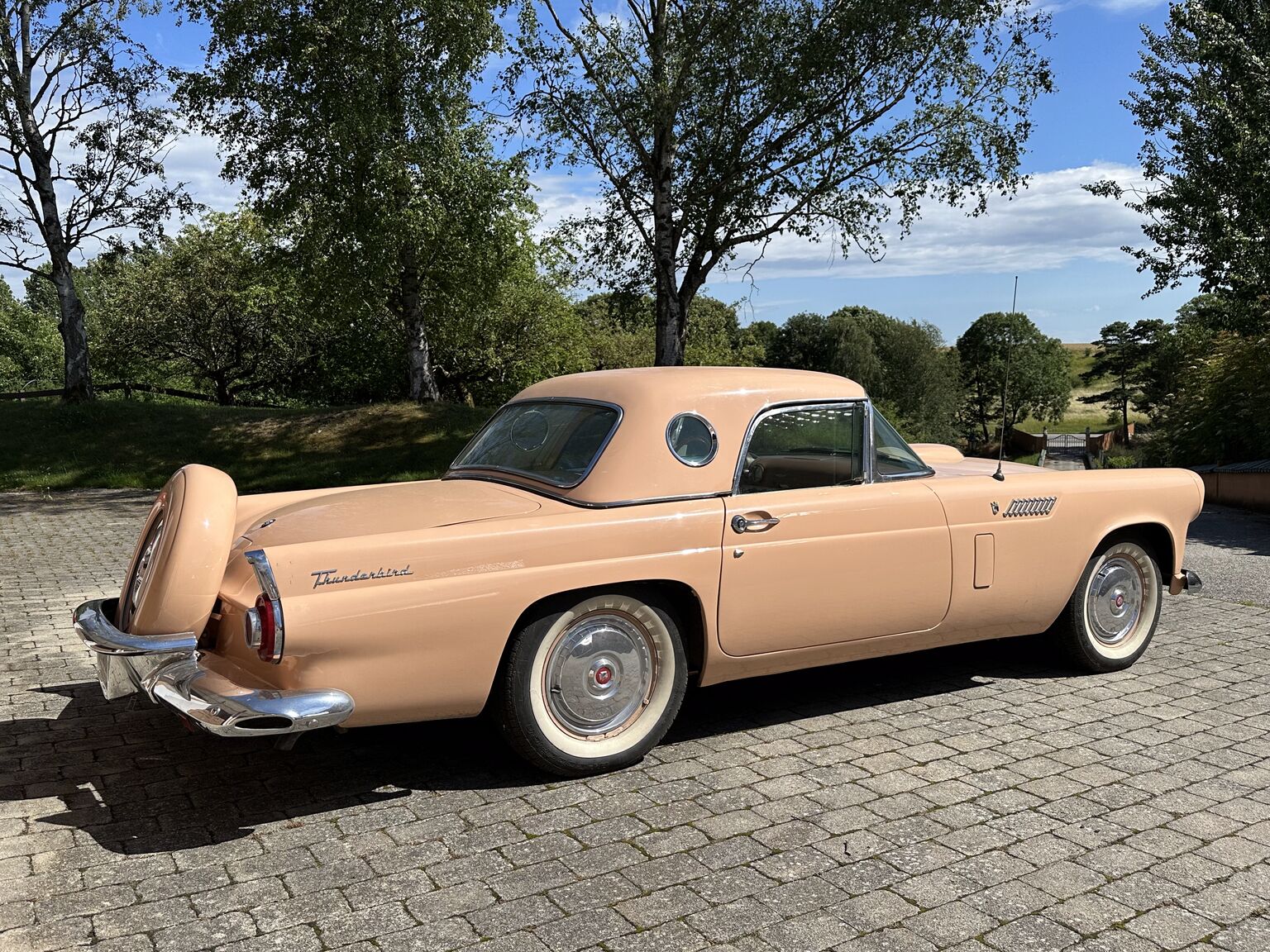 Aussenfoto 1956 Ford Thunderbird Convertible