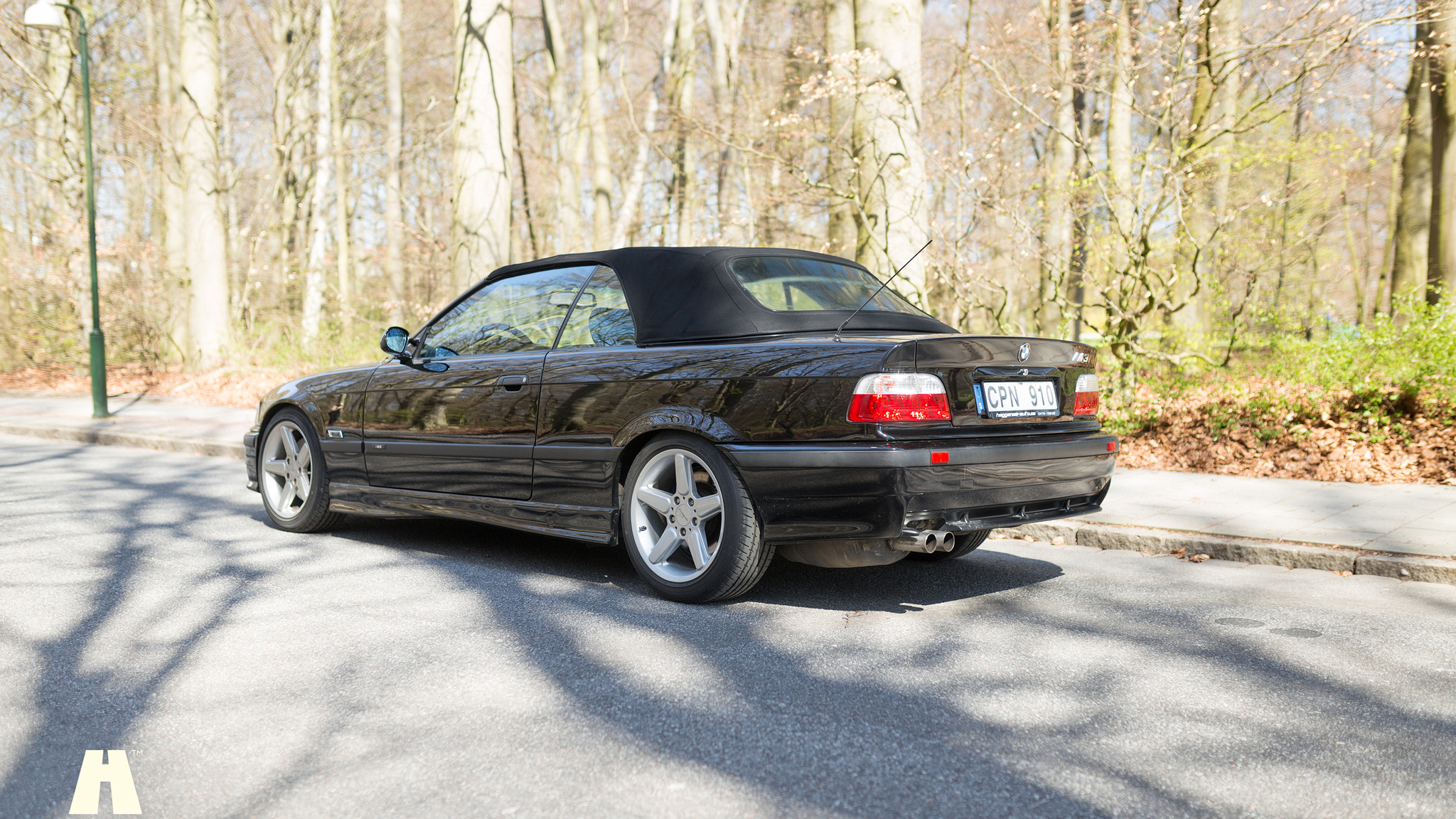 Exterior image of 1996 BMW M3 3.2 Cabriolet (13)
