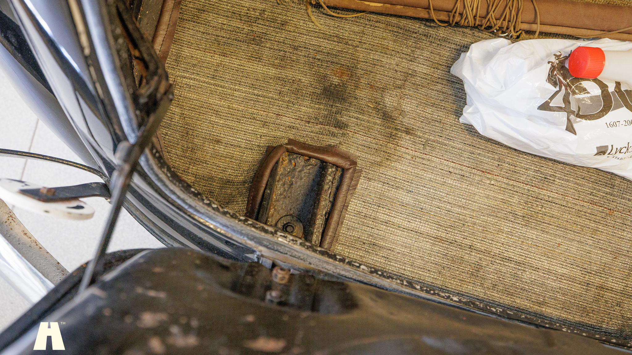 Interior image of 1950 Mercedes Benz 170 va (93)