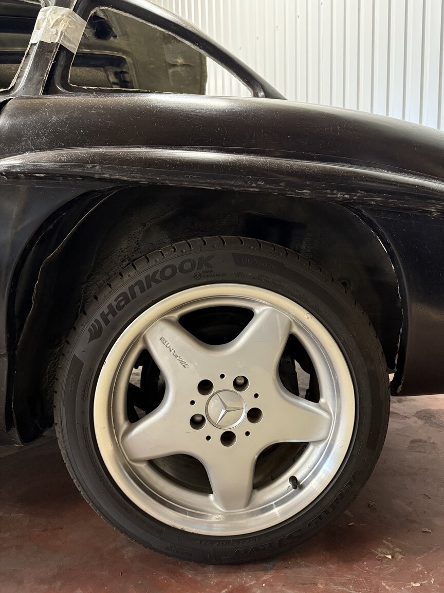 Exterior image of 2000 Mercedes-Benz SLK 230 "Gullwing" (19)