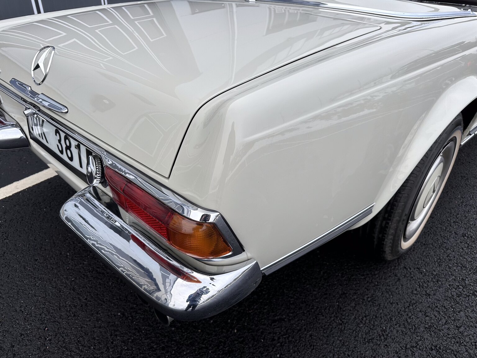 Aussenfoto 1968 Mercedes Benz SL 280 Pagoda (15)
