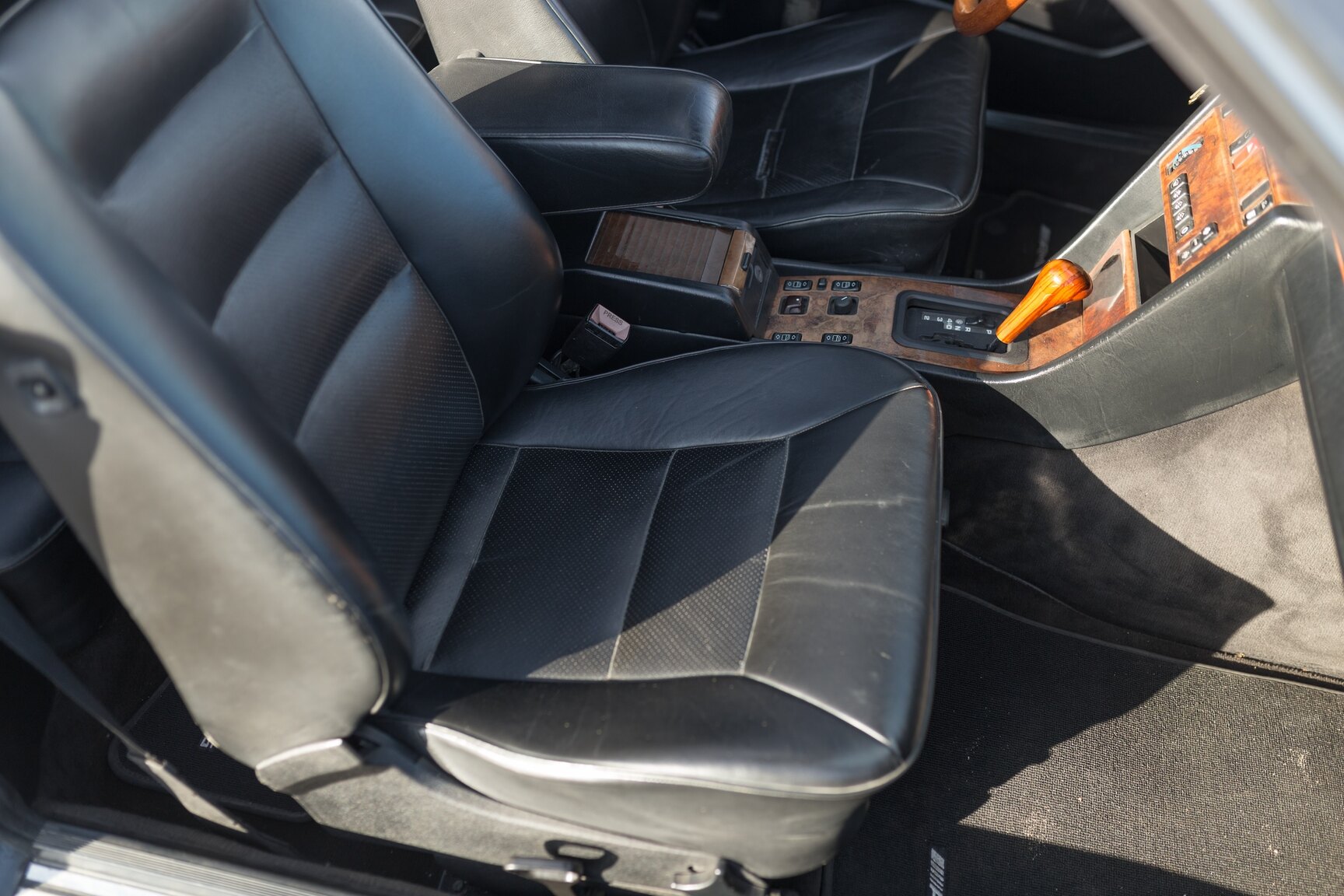 Interior image of 1993 Mercedes-Benz 300 CE-24 Cabriolet