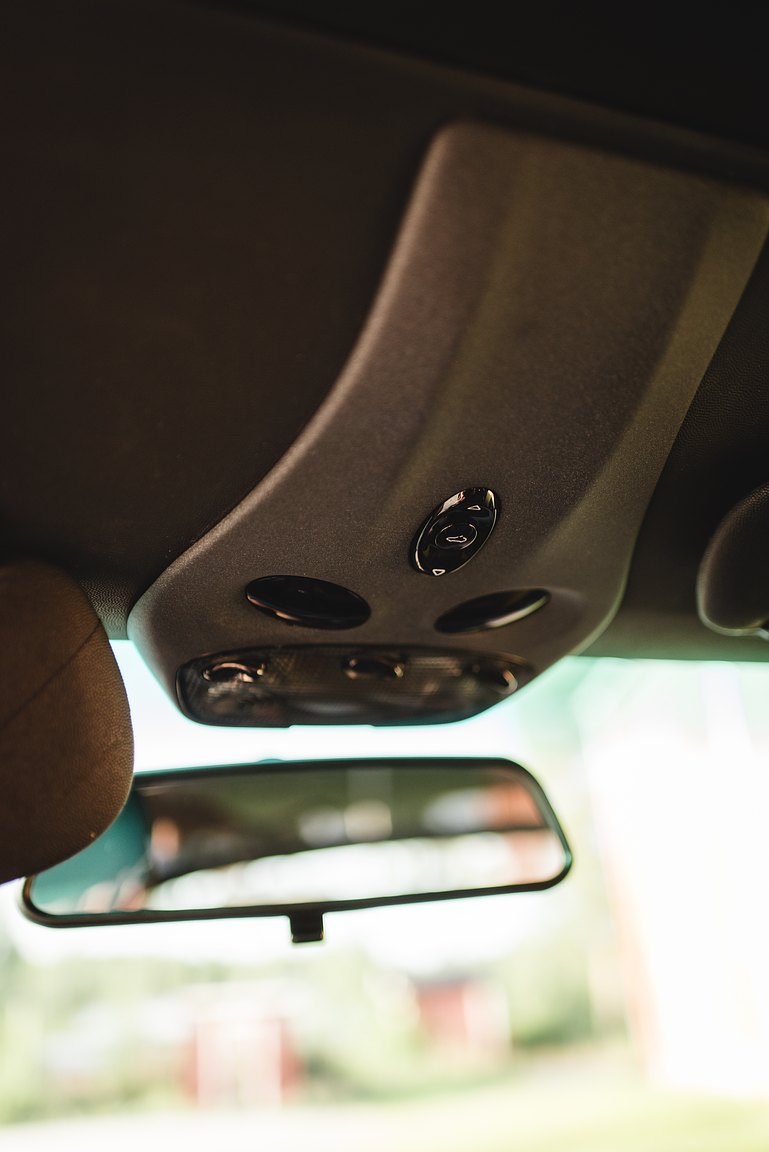 Interior image of 1998 Porsche 996 Carrera 