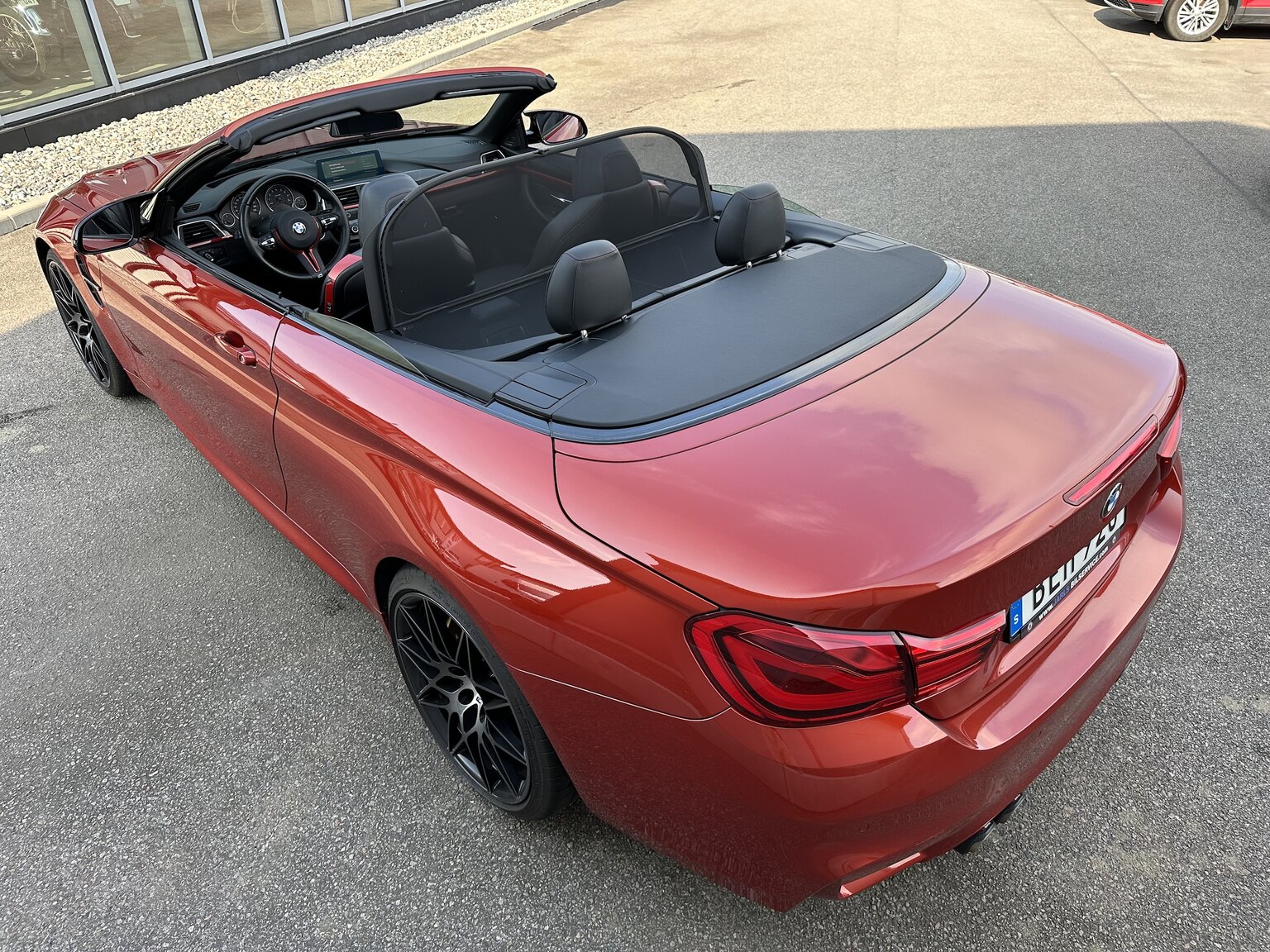 Exteriörbild på 2018 BMW M4 Competition Convertible F83 Manual