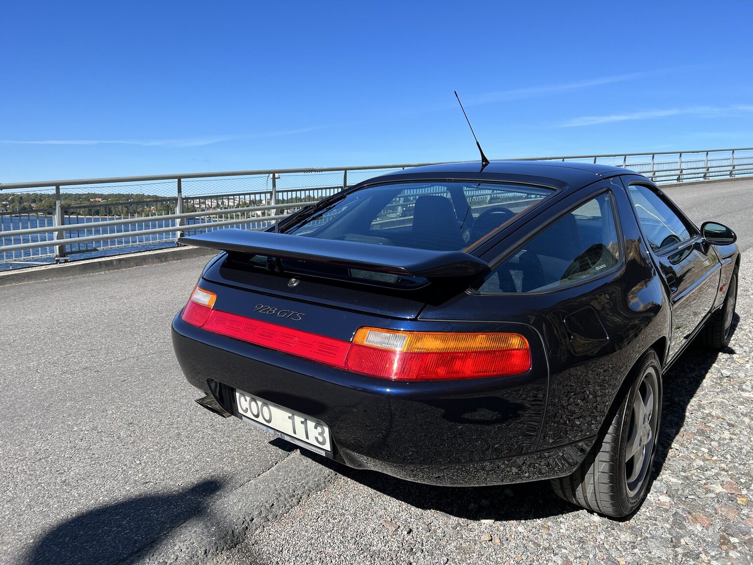 Exterior image of 1993 Porsche 928 GTS