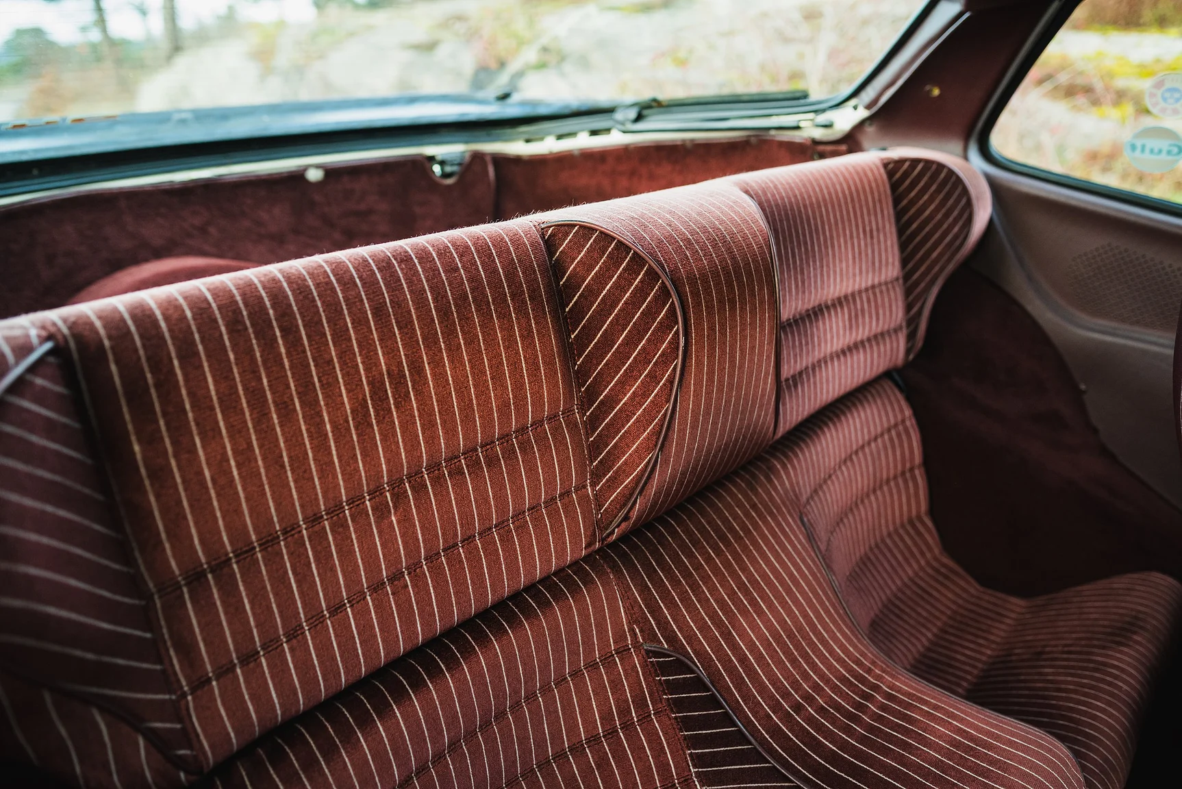 Interior image of 1986 Porsche 944R (55)