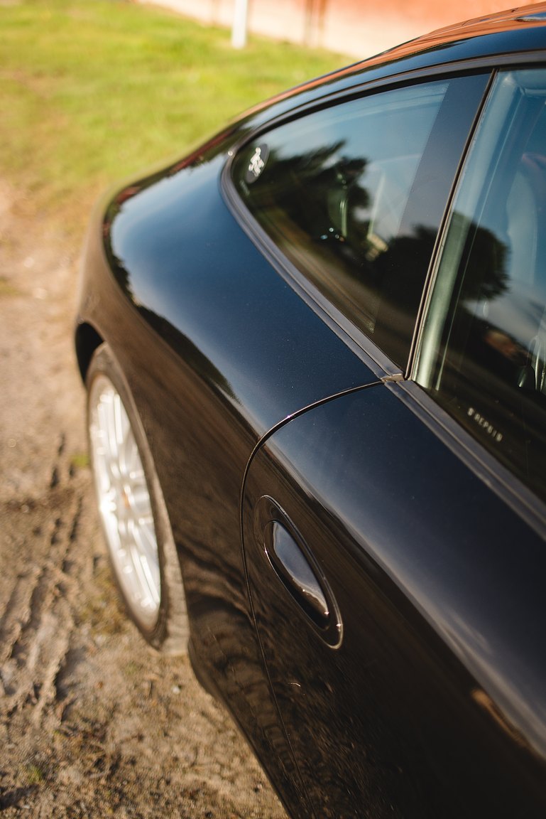 Exterior image of 1998 Porsche 996 Carrera 