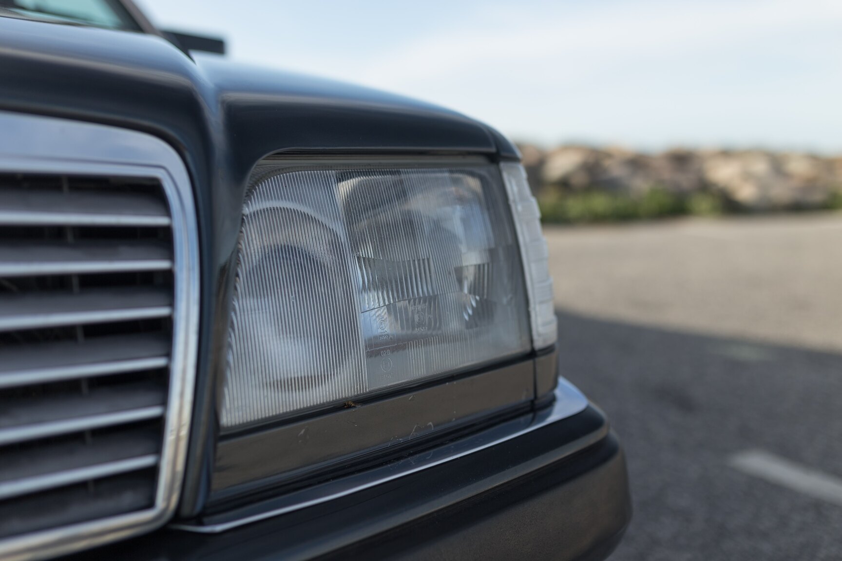Exterior image of 1993 Mercedes-Benz 300 CE-24 Cabriolet