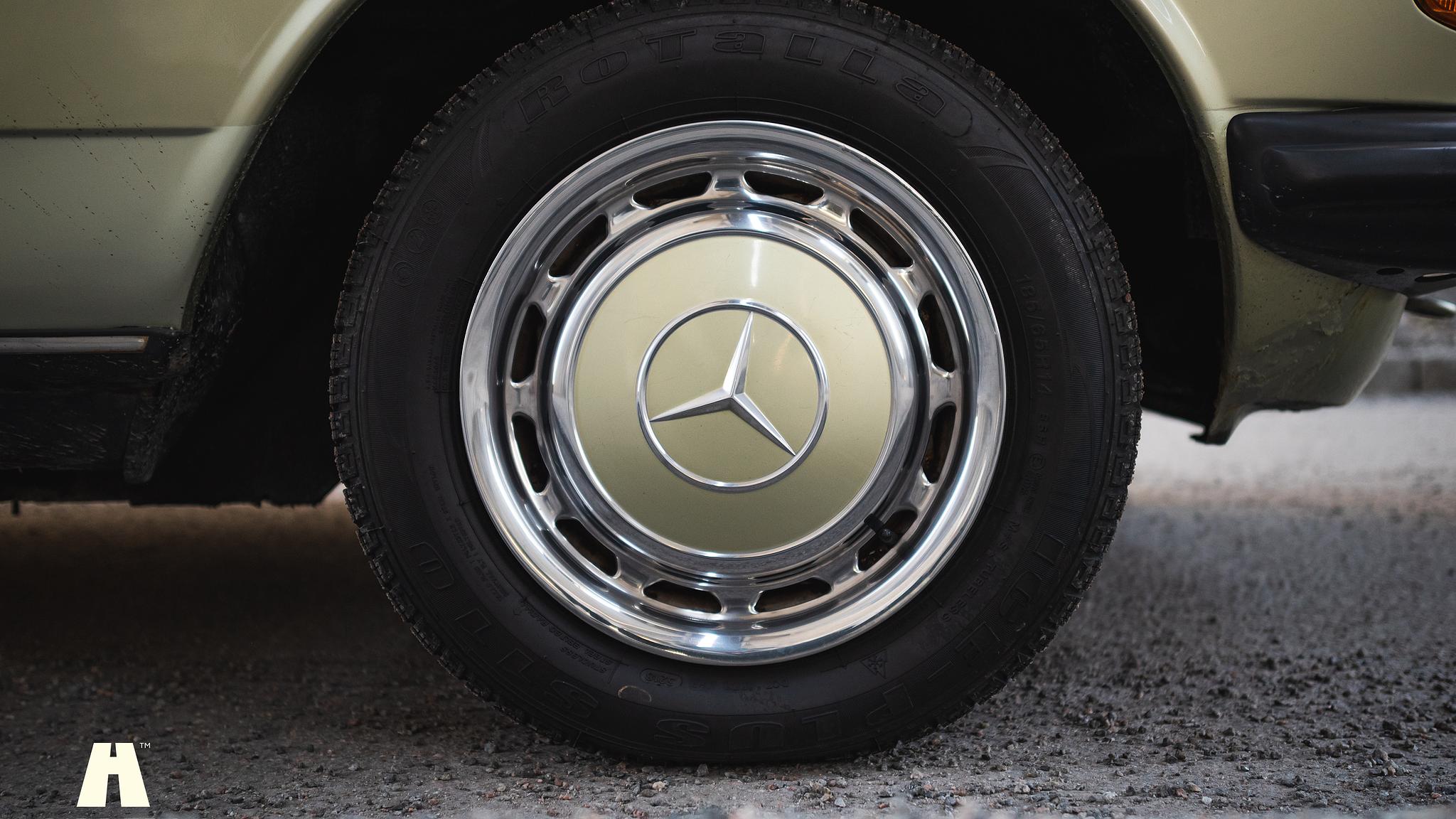 Exteriörbild på 1985 Mercedes-Benz 200 Series 3  (30)