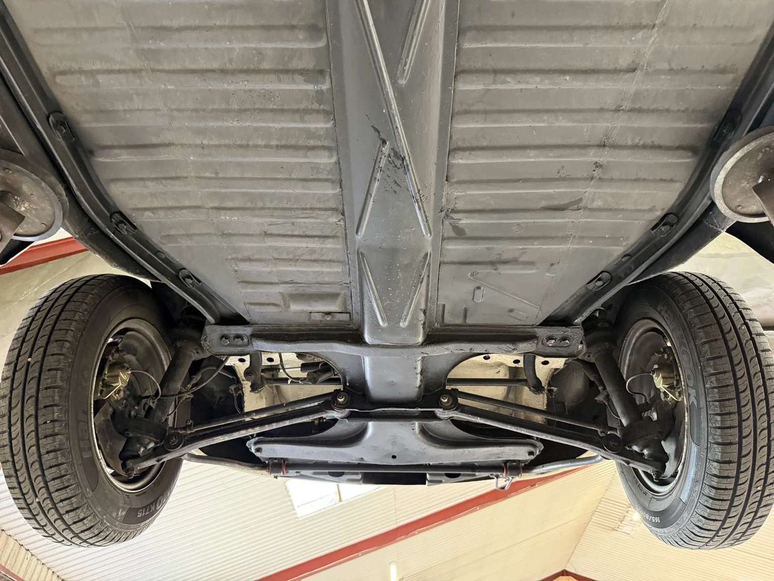 Image of 1972 Volkswagen 1302 S Cabriolet mechanics (29)