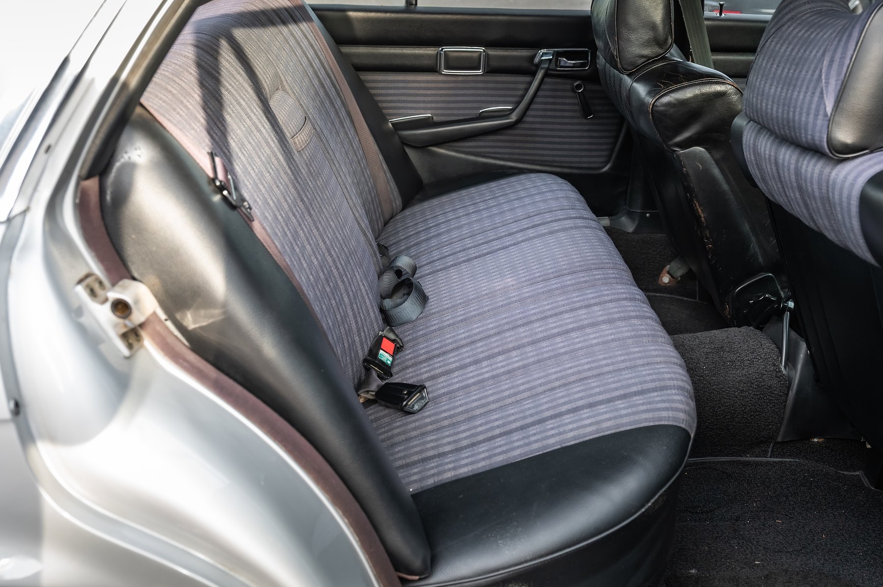 Interior image of 1975 Mercedes-Benz 280 SE 