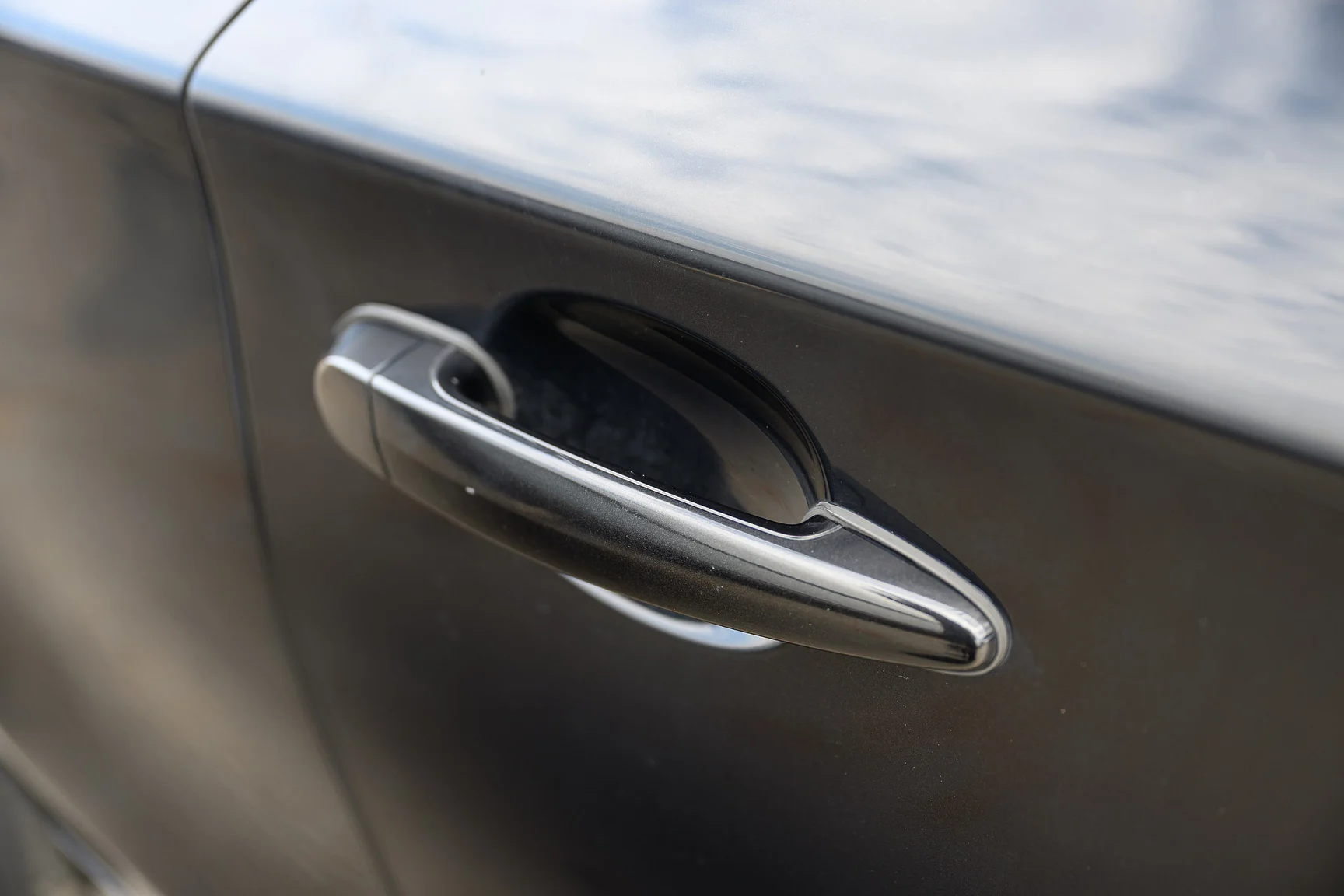 Exterior image of 2007 2007 BMW 130i M Sport (1)