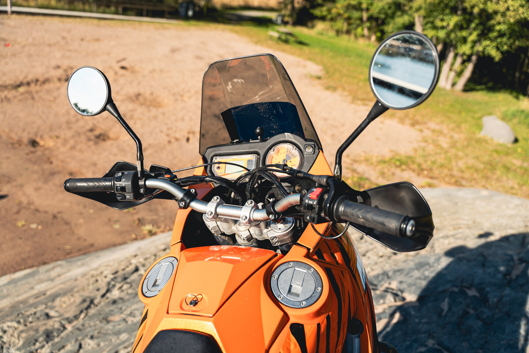 Exteriörbild på 2003 KTM 950 Adventure S (29)