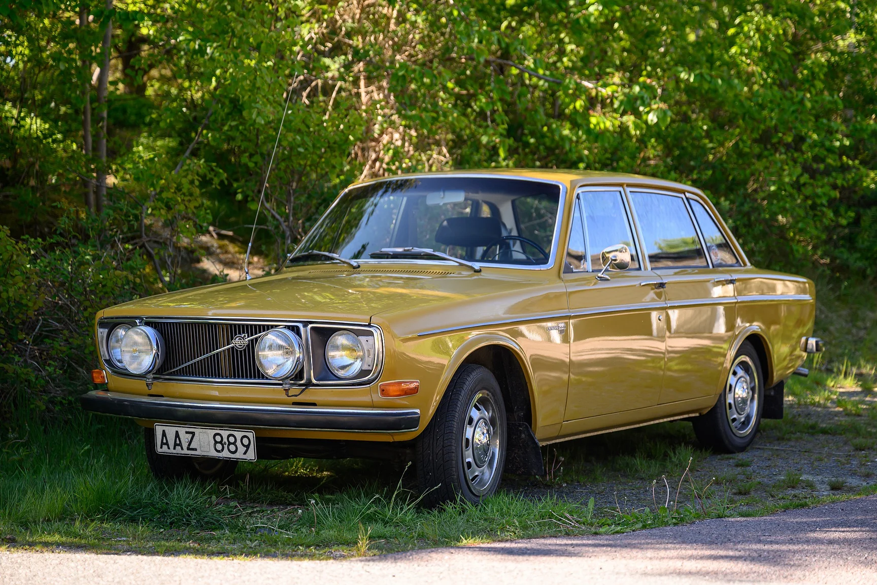 Exterior image of 1971 Volvo 144 2.0 Automatic (5)