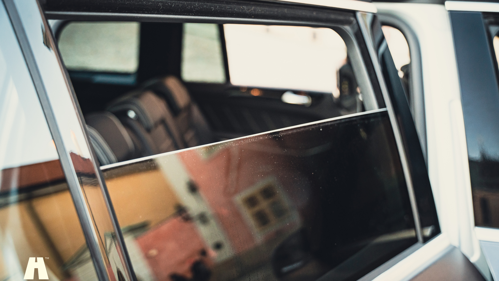 Innenraumfoto von 2017 Mercedes-Benz GLS 63 AMG (90)