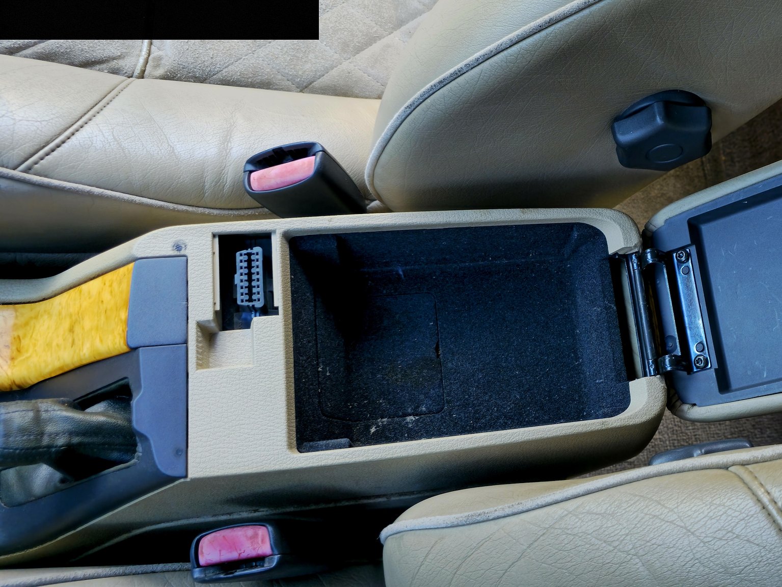 Interior image of 1998 Volvo V70 R 2.3 T Automatisk