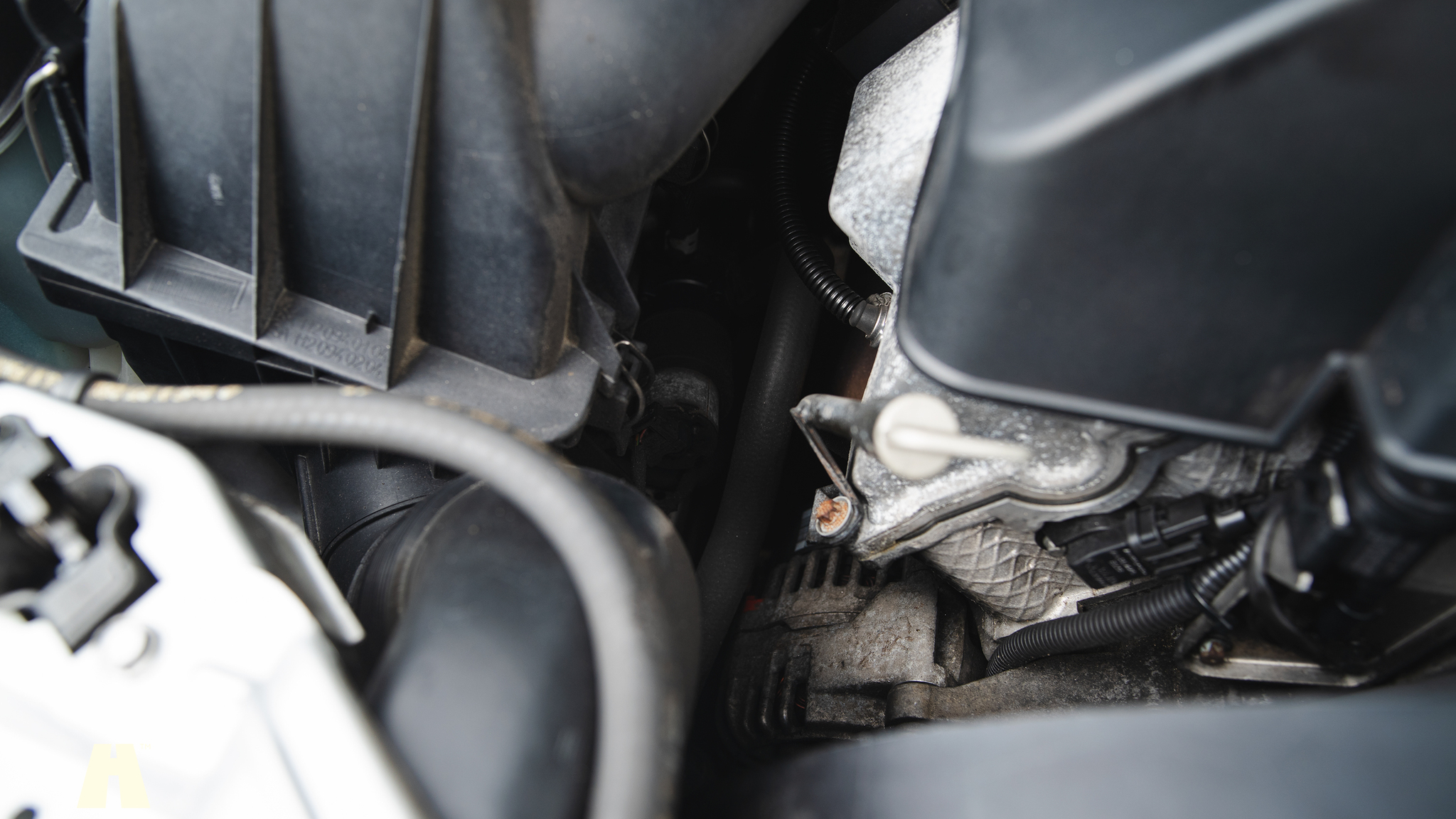 Image of 2000 Mercedes E430 mechanics