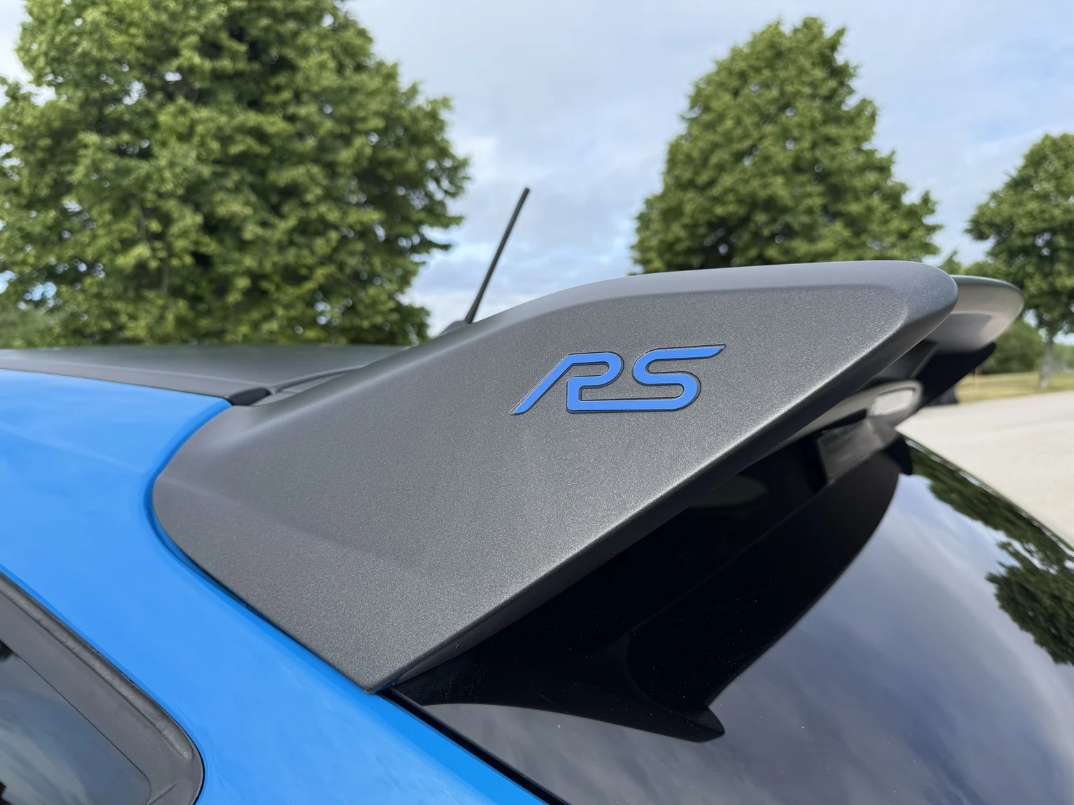 Exterior image of 2018 Ford Focus RS (50)