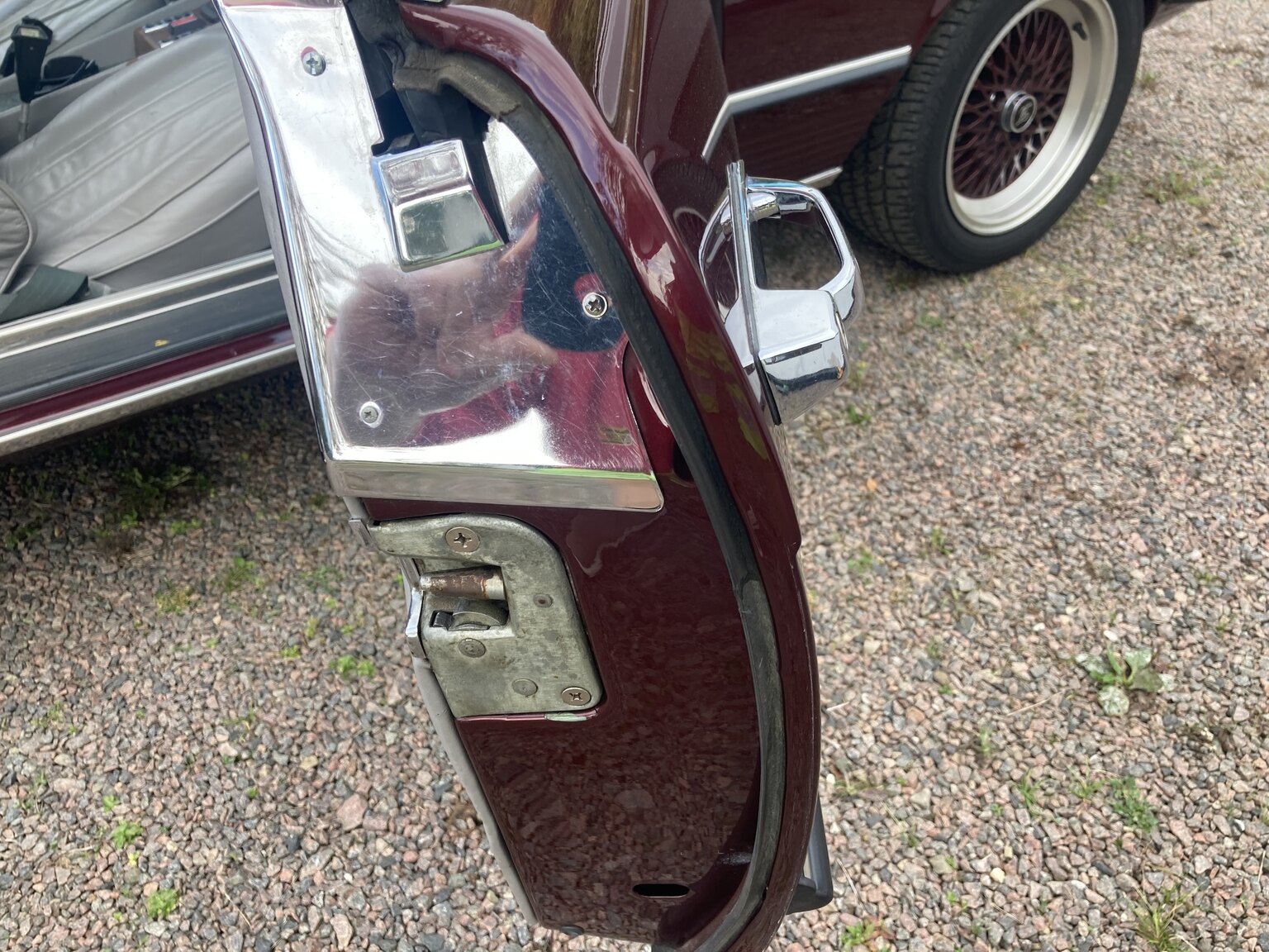 Exterior image of 1973 Mercedes-Benz 450 SLC
